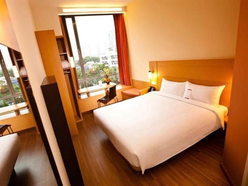 Ibis Singapore Novena Экстерьер фото