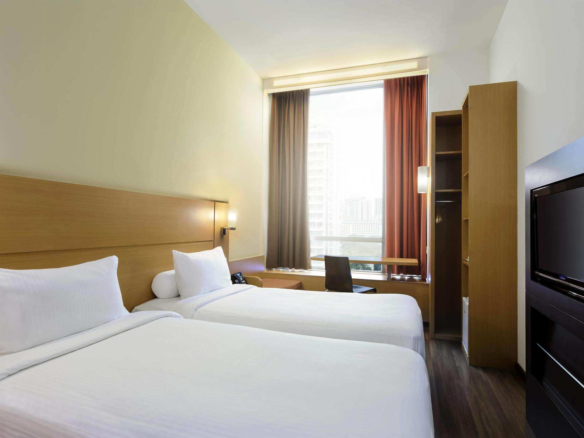 Ibis Singapore Novena Экстерьер фото
